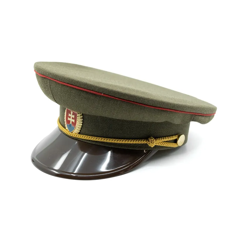 Brigadýrka SK zlatý odznak, kšilt plast, červená linka ZELENÁ Horká Nabídka